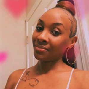 Meet your Posher, Sheena